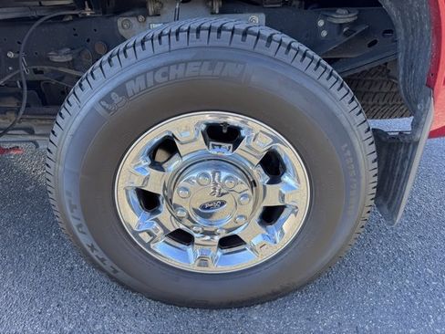 Used 2015 Ford F250 Lariat w/ Chrome Package image 11