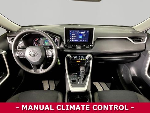 Used 2023 Toyota RAV4 LE AWD/4WD image 7