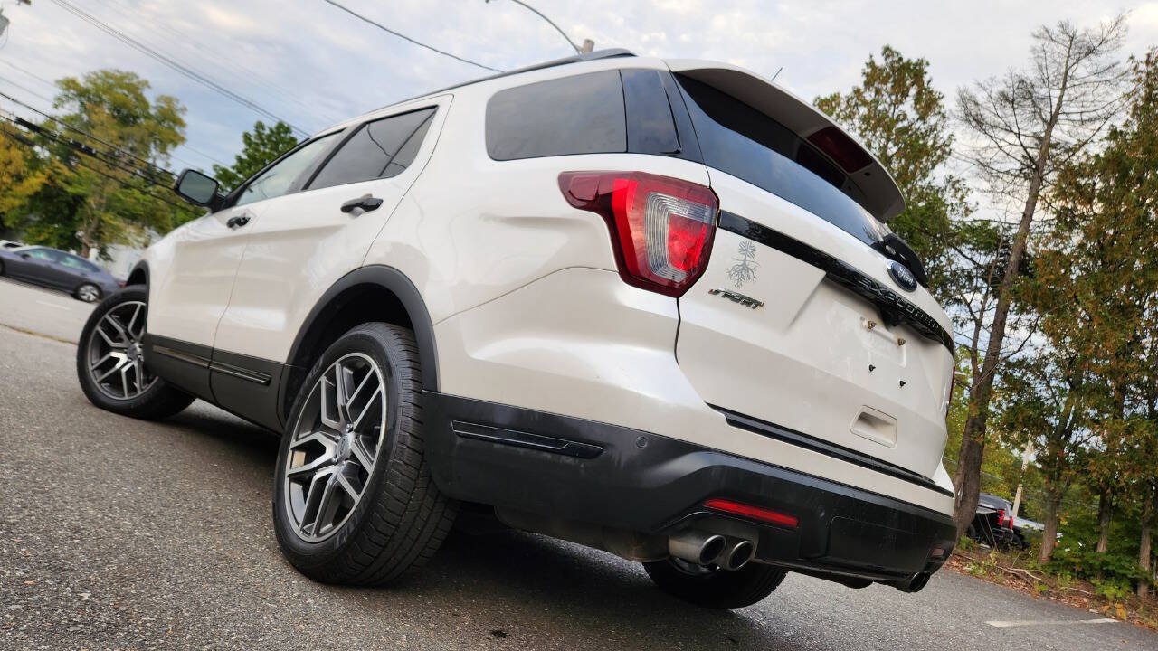 Used 2018 Ford Explorer Sport w/ Equipment Group 401A AWD/4WD image 4