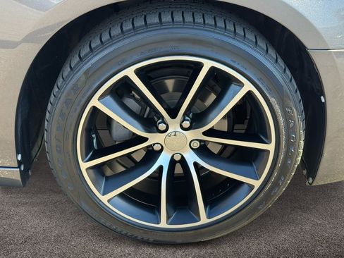 Used 2014 Dodge Charger SE w/ Connectivity Group image 7