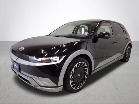 Certified 2023 Hyundai Ioniq 5 Limited w/ Cargo Package image 2