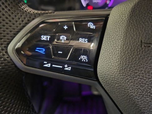 Used 2022 Volkswagen Golf R AWD/4WD image 21