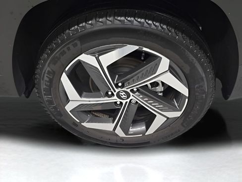 Certified 2024 Hyundai Tucson Limited AWD/4WD image 41