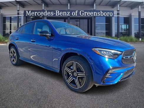 Certified 2025 Mercedes-Benz GLC 300 4MATIC image 3