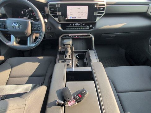 Used 2025 Toyota Sequoia SR5 AWD/4WD image 36