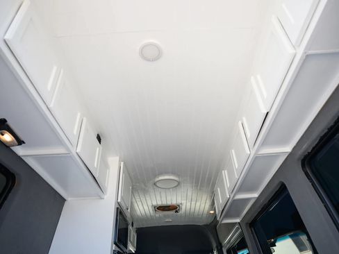 Used 2019 Mercedes-Benz Sprinter 170 image 30