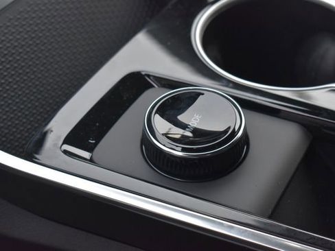 New 2026 Chevrolet Equinox LT w/ LPO, Floor Liner Package image 23