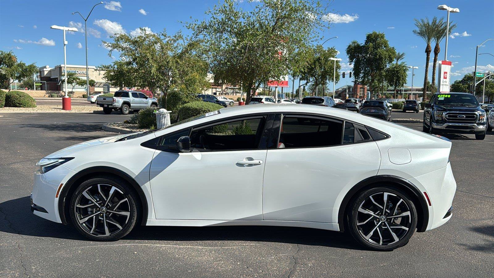 Certified 2026 Toyota Prius Plug-In Hybrid FWD image 5
