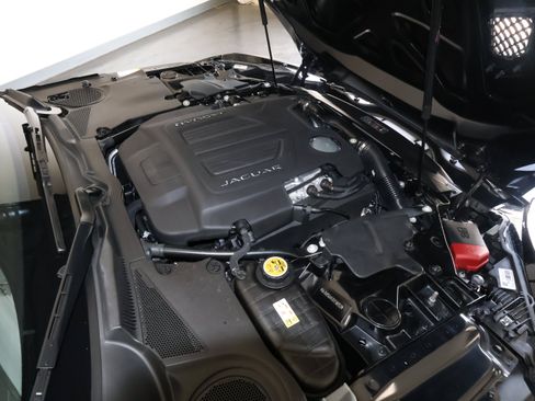 Used 2018 Jaguar F-TYPE 400 Sport AWD/4WD image 56