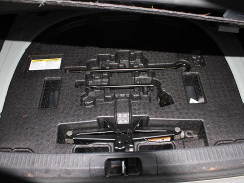 Used 2023 Toyota Camry LE image 8