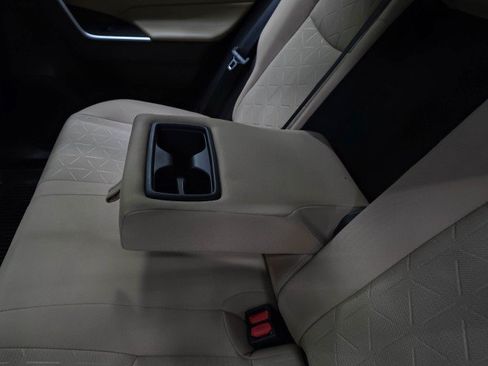 Used 2022 Toyota RAV4 XLE w/ Convenience Package AWD/4WD image 19
