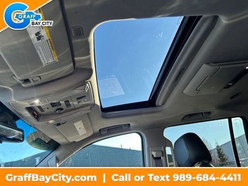 Used 2017 Cadillac Escalade ESV Luxury image 21