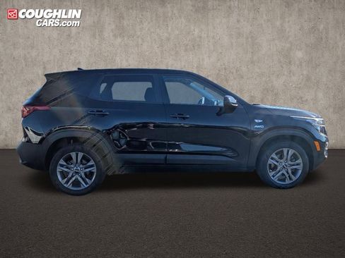 Used 2023 Kia Seltos LX image 8