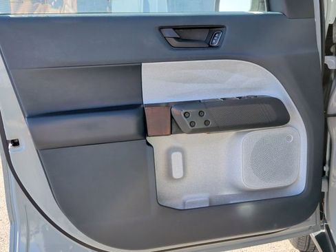 Used 2022 Ford Maverick XLT image 7