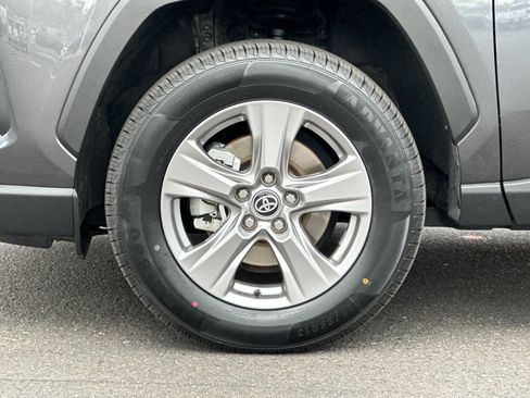 Used 2025 Toyota RAV4 XLE FWD image 23