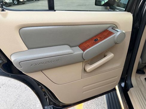 Used 2007 Ford Explorer Eddie Bauer image 12