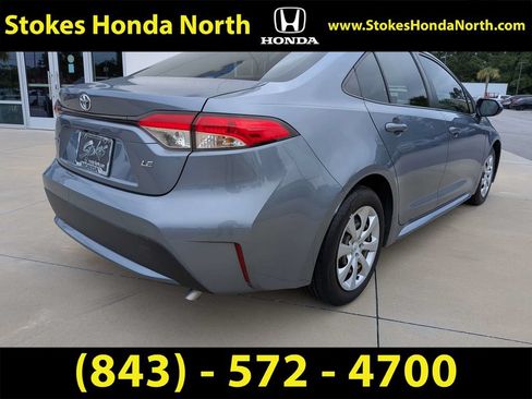 Used 2021 Toyota Corolla LE FWD image 4