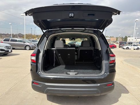 Used 2023 Honda Pilot LX image 35