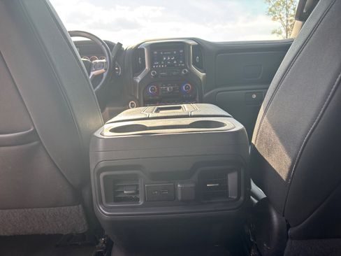 Used 2022 Chevrolet Silverado 1500 LT Trail Boss w/ LT Trail Boss Premium Package image 17