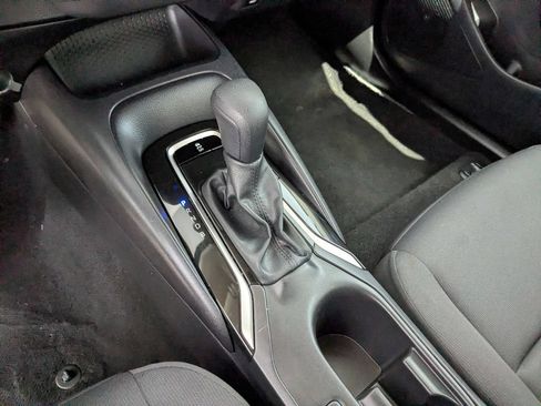 Used 2025 Toyota Corolla LE FWD image 21
