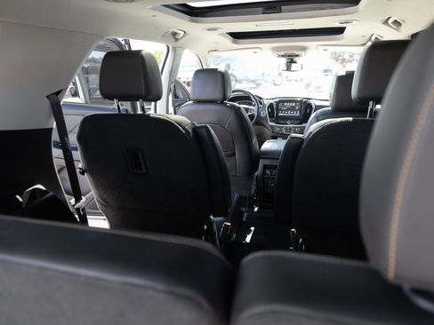 Used 2019 Chevrolet Traverse Premier w/ Redline Edition FWD image 18