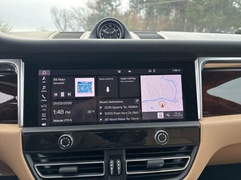 Used 2023 Porsche Macan S image 9