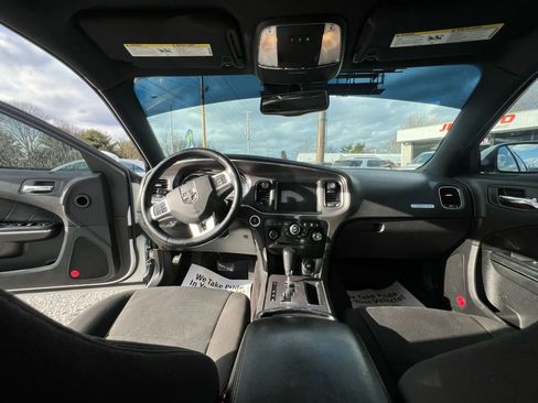 Used 2014 Dodge Charger R/T image 11