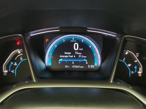 Used 2018 Honda Civic Touring image 12
