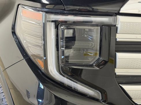 Certified 2022 GMC Sierra 1500 SLE image 15