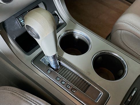 Used 2014 Chevrolet Traverse LS image 23