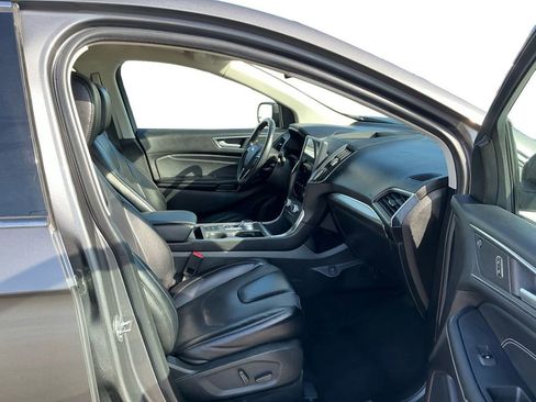 Used 2022 Ford Edge Titanium w/ Equipment Group 301A image 22