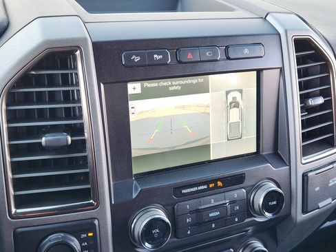 Used 2018 Ford F150 Raptor w/ Equipment Group 802A Luxury image 18