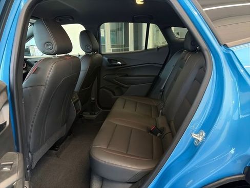 Used 2025 Chevrolet Trax RS w/ Driver Confidence Package image 27