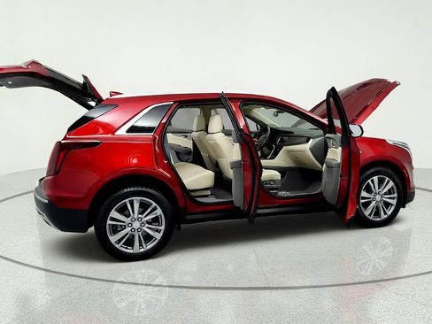 Certified 2024 Cadillac XT5 Premium Luxury w/ Technology Package AWD/4WD image 13