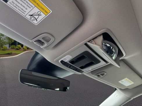 Used 2025 Honda Pilot Touring image 26