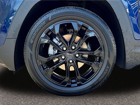 Used 2022 GMC Terrain SLE w/ Driver Convenience Package FWD image 25