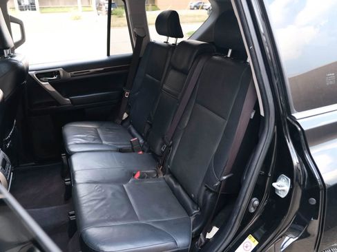 Used 2017 Lexus GX 460 image 26