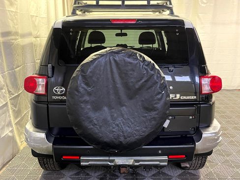 Used 2007 Toyota FJ Cruiser 4WD w/ Upgrade Pkg 2 image 8