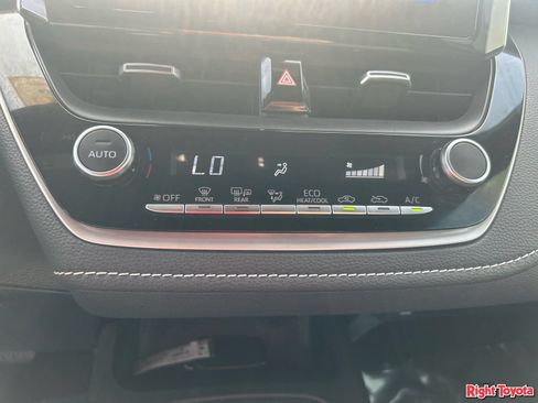 Certified 2025 Toyota Corolla SE FWD image 25