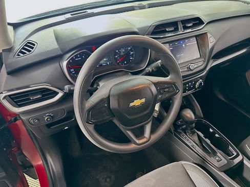 Used 2021 Chevrolet TrailBlazer LS FWD image 22