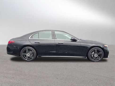 Used 2025 Mercedes-Benz E 350 Sedan image 2
