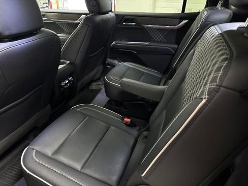 Used 2024 GMC Acadia Denali FWD image 15