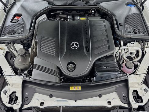 Certified 2023 Mercedes-Benz E 450 4MATIC Sedan w/ Premium Package image 11