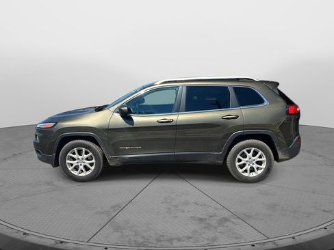 Used 2015 Jeep Cherokee Latitude w/ Comfort/Convenience Group image 4