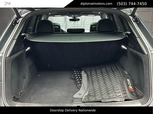Used 2020 Audi SQ5 Premium Plus w/ Premium Plus Package AWD/4WD image 43