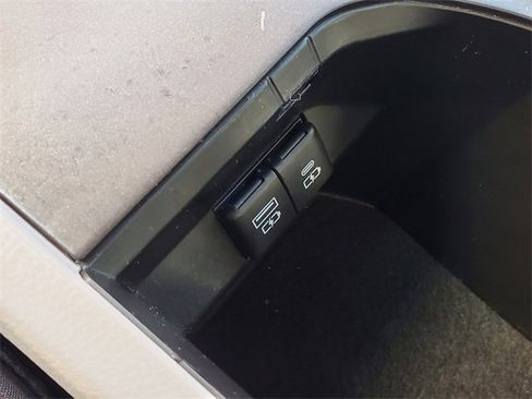 Used 2024 Toyota Camry LE image 31