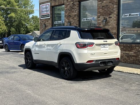 Used 2018 Jeep Compass Limited w/ Navigation Group AWD/4WD image 3