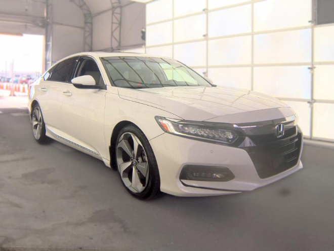 Used 2019 Honda Accord Touring image 3