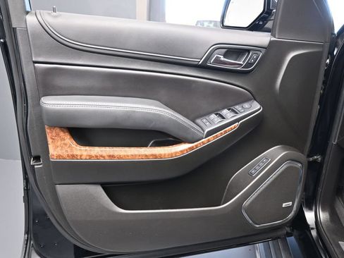 Used 2019 Chevrolet Tahoe Premier w/ Premier Plus Edition RWD image 27