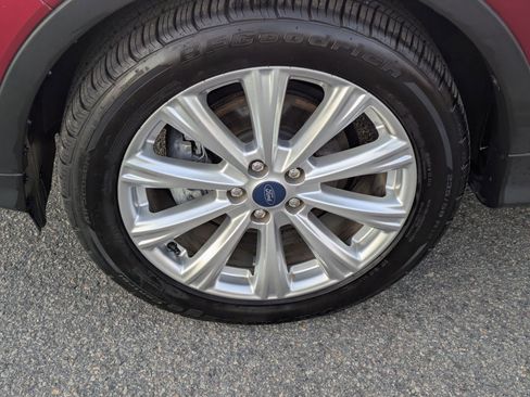 Used 2019 Ford Escape SEL image 11